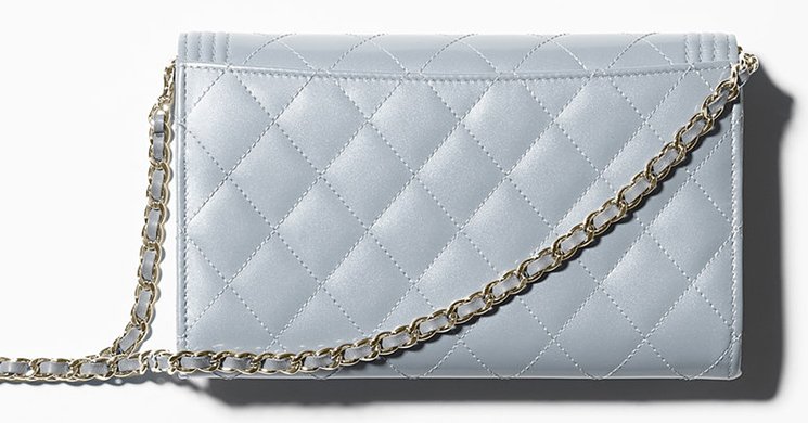 Boy-Chanel-Wallet-With-Chain-3