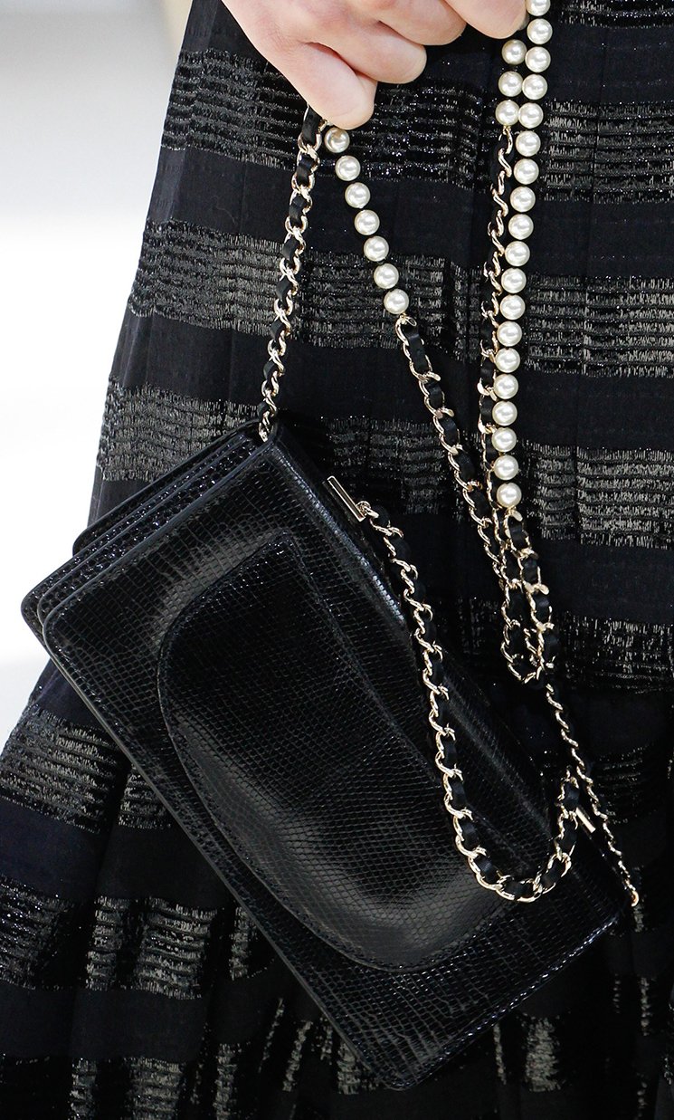 Chanel-Fall-Winter-2016-Bag-Runway-Bag-Collection-27