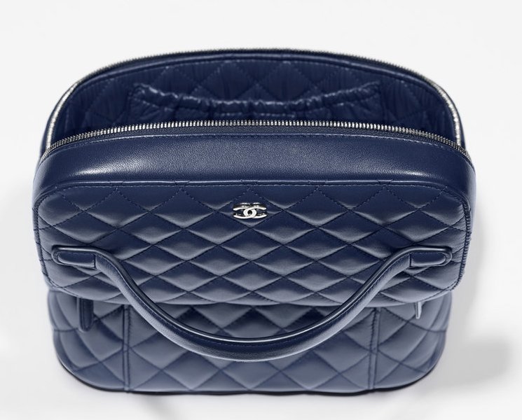 Chanel-Vanity-Pouch-3