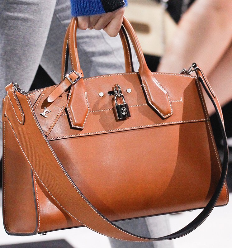 Louis-Vuitton-Fall-Winter-2016-Bag-Runway-Bag-Collection-10