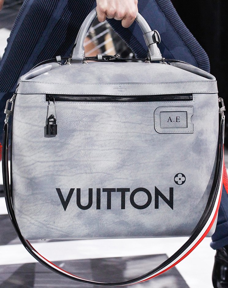 Louis-Vuitton-Fall-Winter-2016-Bag-Runway-Bag-Collection-15