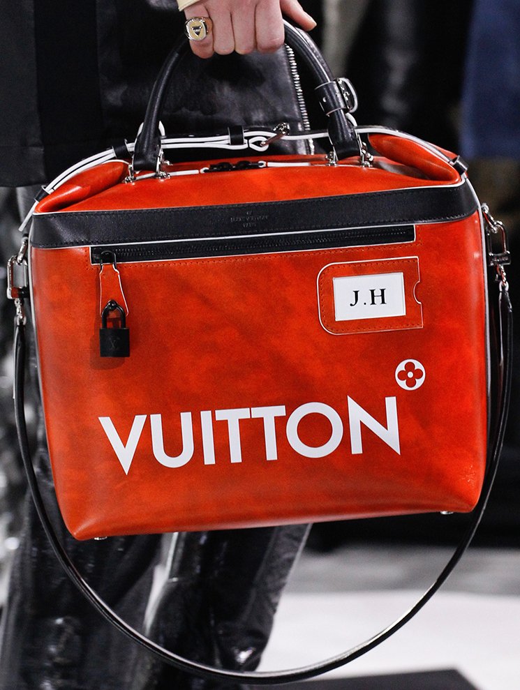 Louis-Vuitton-Fall-Winter-2016-Bag-Runway-Bag-Collection-26