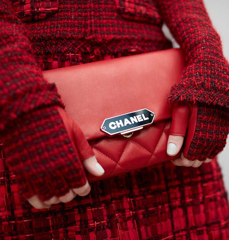 Chanel-Fall-Winter-2016-Collection-Preview-7