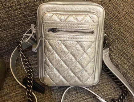 Chanel mini quilted shoulder bag thumb