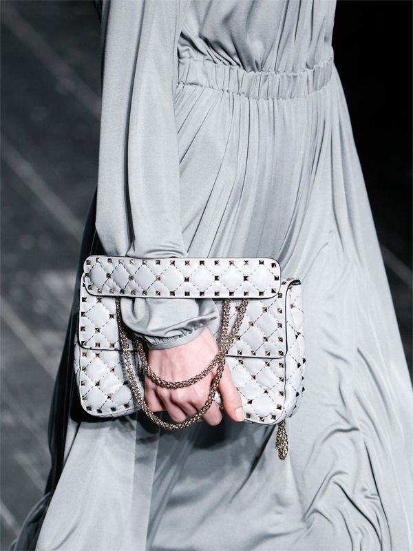 Valentino-ROCKSTUD-QUILTED-BAG-3