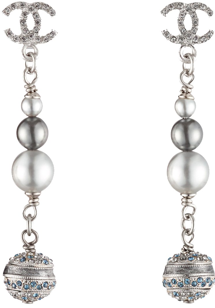 chanel-glass-pearl-earrings