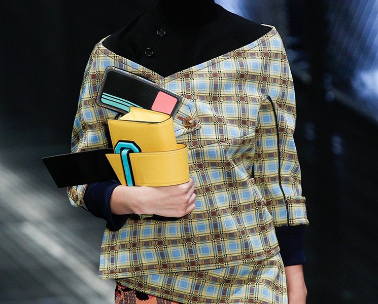prada-spring-summer-2017-runway-bag-collection-featuring-new-multicolor-bags-20