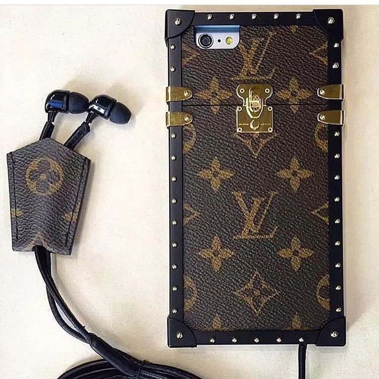 louis-vuitton-trunk-inspired-phone-holders-2