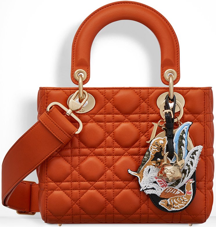 lady-dior-bag-with-embroidered-address-tag-4