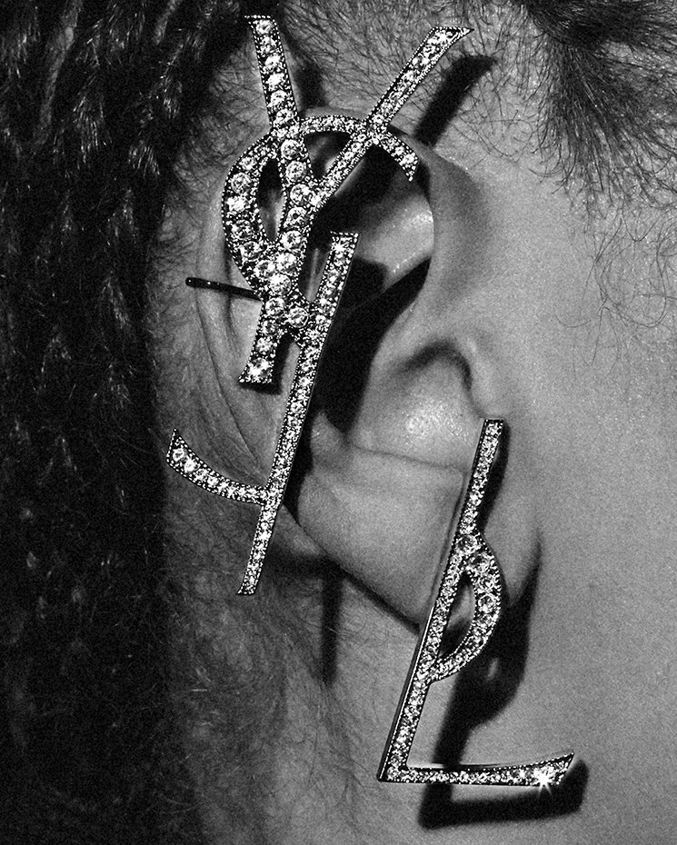 saint-laurent-signature-monogram-earrings-12