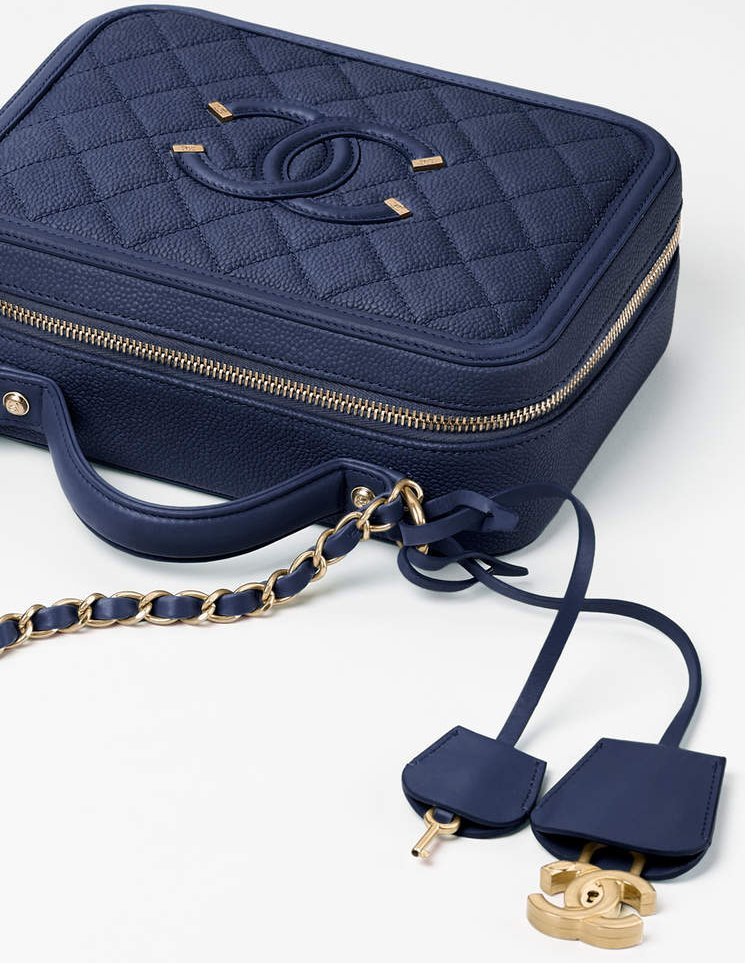 Chanel-CC-Filigree-Vanity-Case-Bag-9