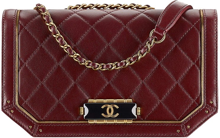 11 Iconic Chanel Purses Worth Collecting