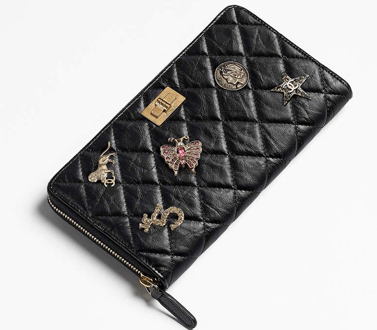 Chanel-Reissue-2.55-Charm-Wallet-On-Chain-2