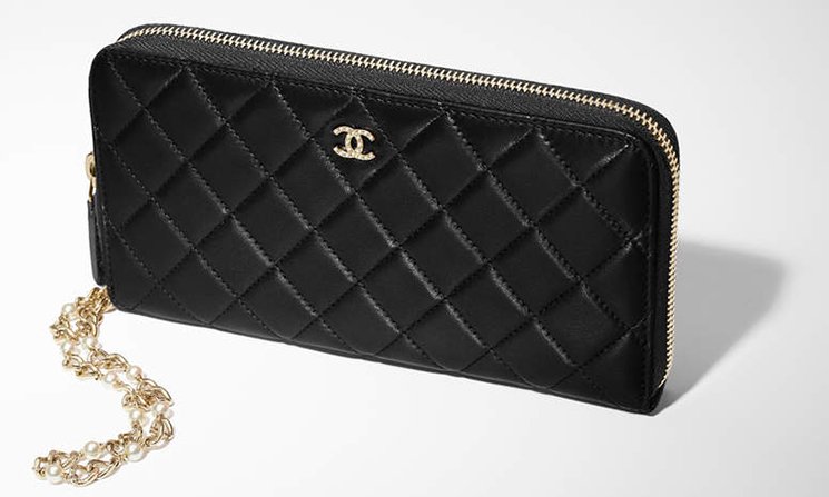 Chanel-Small-Clutch-With-Pearl-Chain-2