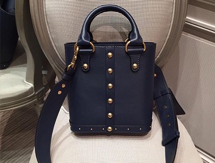 What We Think About This New Dior Tote Bag thumb