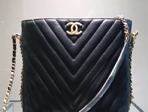 Chanel Classic Chevron Hobo Bag thumb