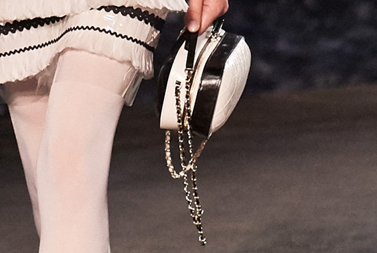 Chanel-Cruise-2019-Collection-Preview-5