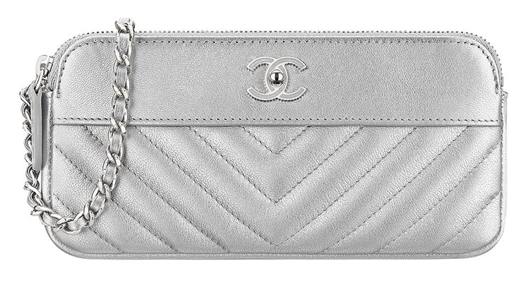Chanel-Smooth-Chevron-Clutch-with-chain-2