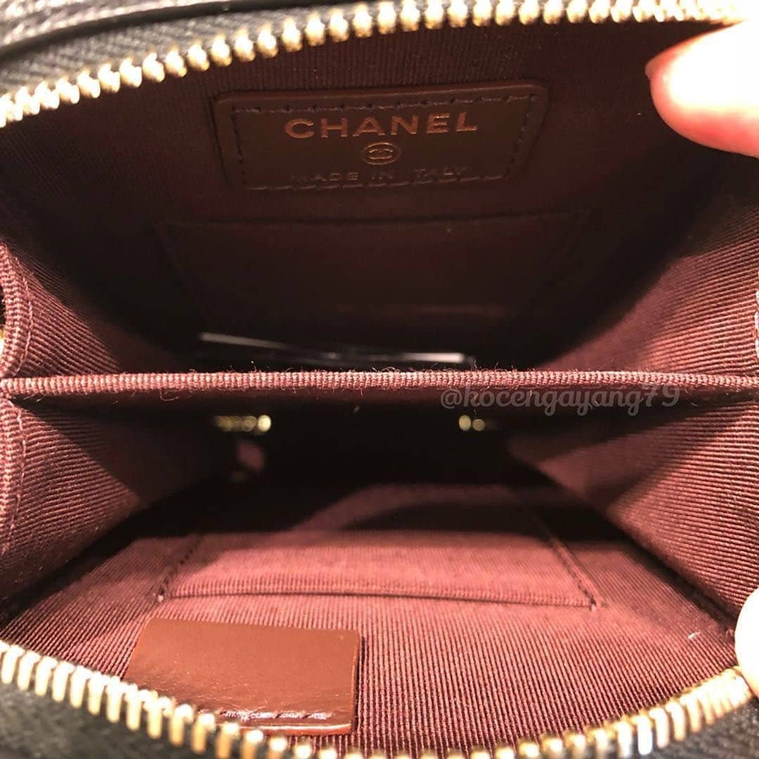 Chanel Classic Chain Clutch 5