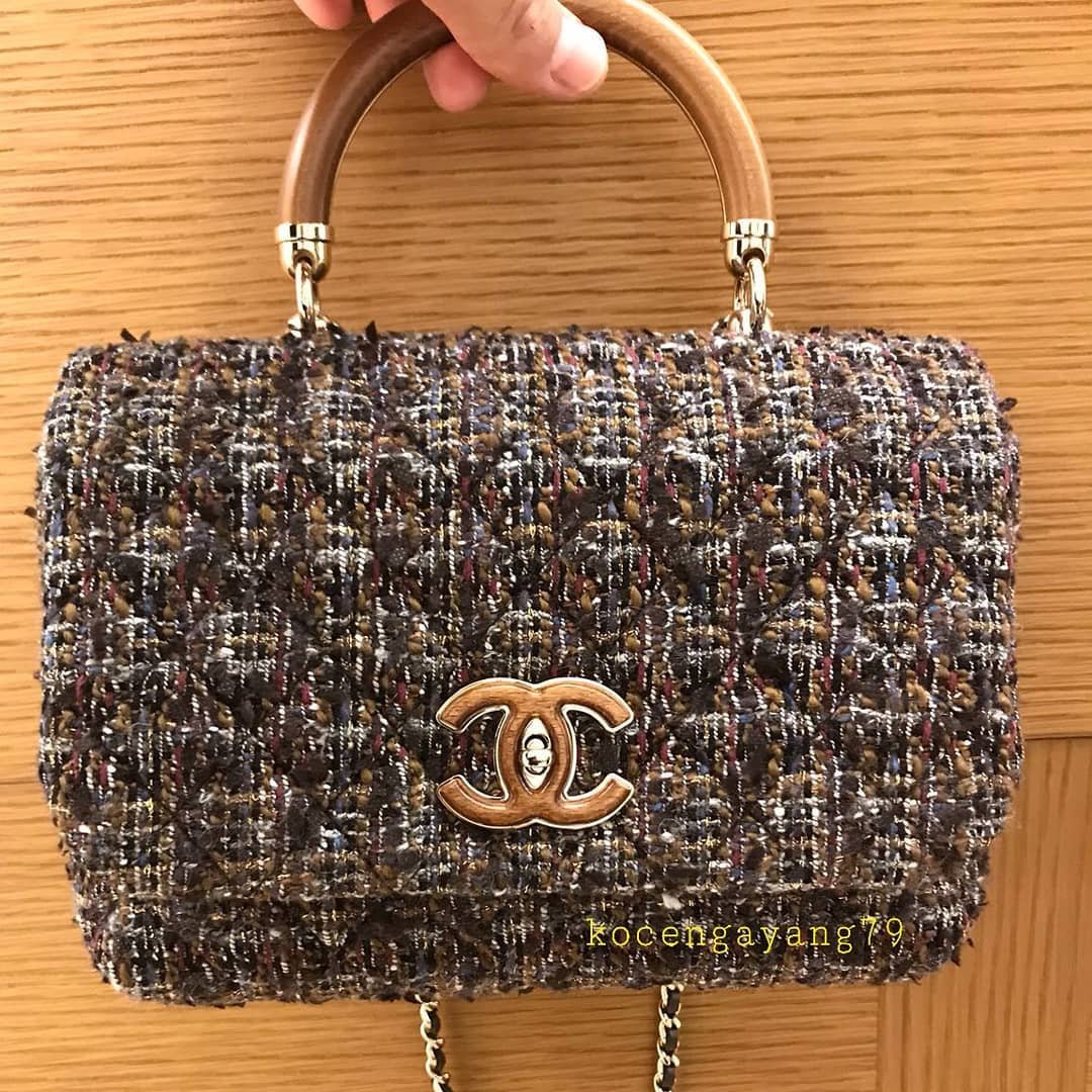 Chanel Knock On Wood Top Handle Bag 4