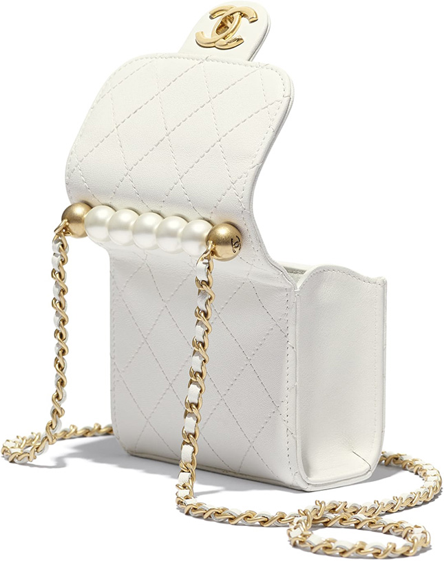 Chanel Pearl Short Handle With Chain Clutch