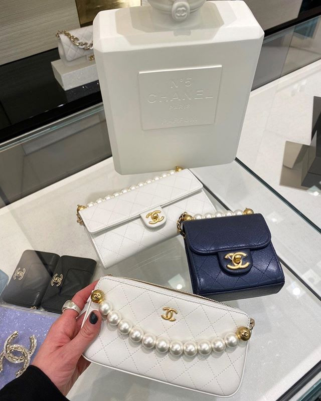 Chanel Red Quilted Calfskin Pearl Clutch on Chain For Sale at 1stDibs   chanel red clutch with chain, chanel clutch with chain, chanel pearl clutch  bag