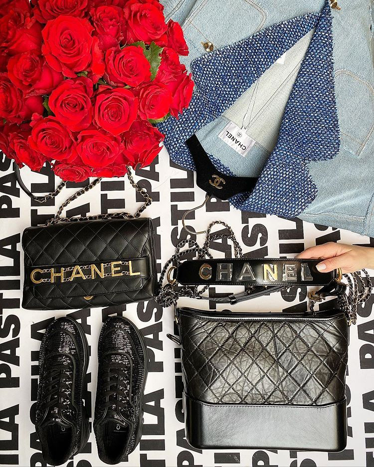 Chanel Front Logo Flap Bag - TheBrandnameRental  เช่ากระเป๋าและสินค้าแบรนด์เนม