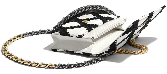 Chanel 19 Large Stitch Wallet On Chain