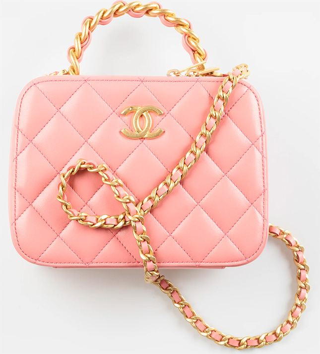 CHANELMetiersdArt: Two Adorable 'Vanity With Chain' Bags In Two