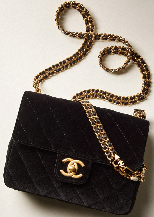 chanel fall 2022 bags