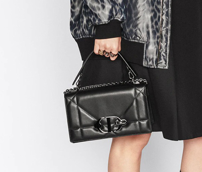 Dior Montaigne Chain Bag With Handle