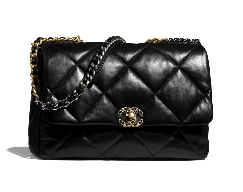 Chanel Maxi Bag in Shiny Lambskin