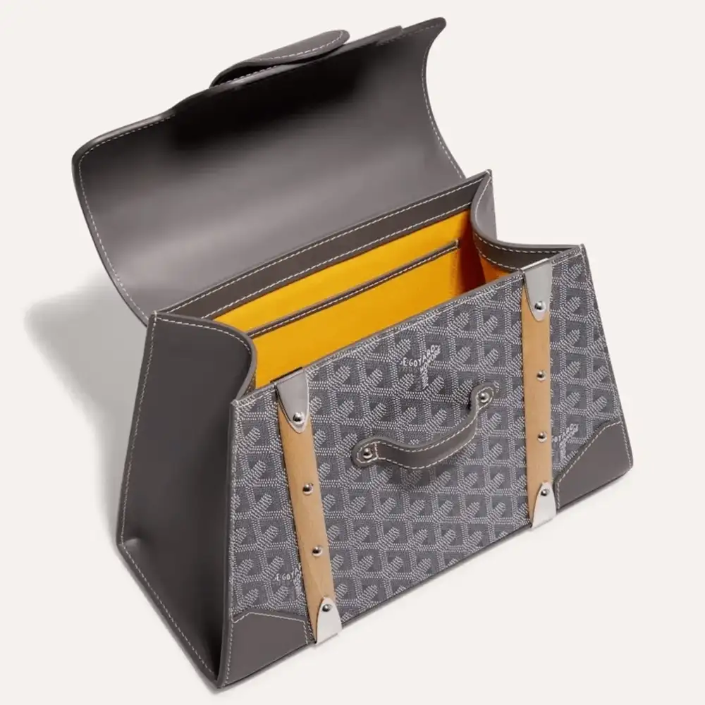 Goyard Saigon PM Bag Interior pockets 7