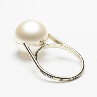 chanel pearl ring minaudiere plexi gold tone metal AS5861B22200U4191