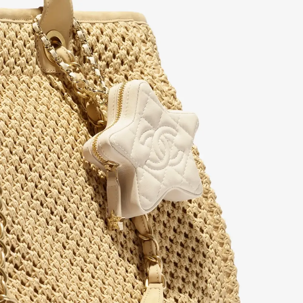 chanel mini bag charm shiny lambskin gold tone metal AP4985B22658U4531 2