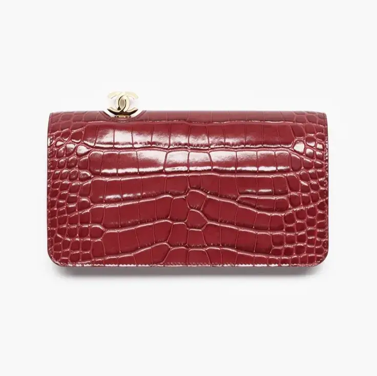 chanel clutch crocodile embossed calfskin gold tone metal AS6253B24047U7793