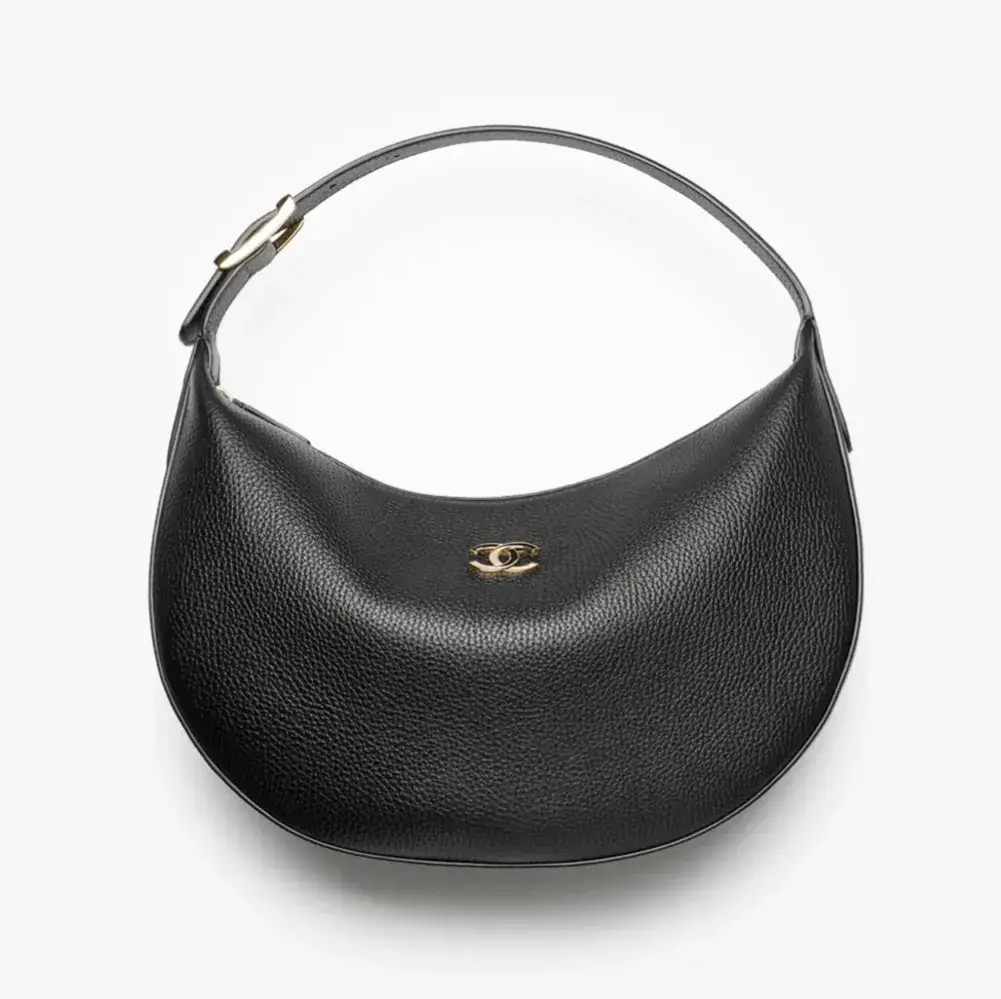 Chanel hobo handbag grained calfskin gold tone metal AS6570B2573294305