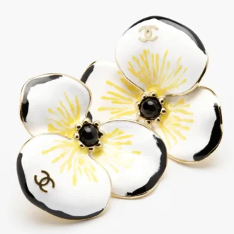 Chanel stud earrings metal resin glass pearls ABH989B25728UC944 3