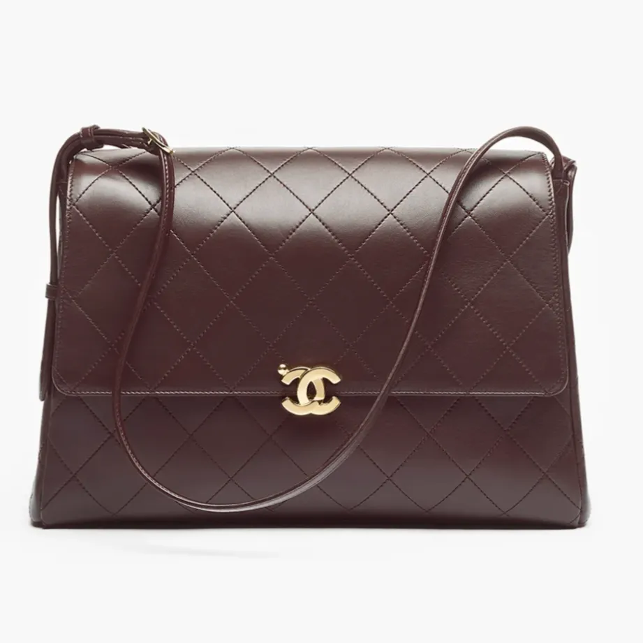 Chanel maxi flap bag lambskin gold tone metal AS6482B26066U8383